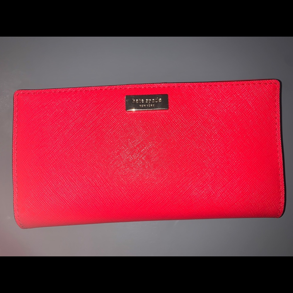 Kate Spade wallet - Picture 2 of 3